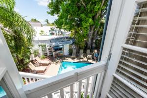 Bazen u ili blizu objekta Andrews Inn & Garden Cottages