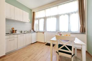 Kuchyňa alebo kuchynka v ubytovaní Studio close to the beach - Zadar Borik