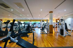 Fitness centrum a/nebo fitness zařízení v ubytování Angkor Century Resort & Spa