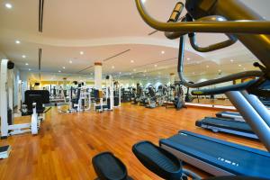 Fitness centrum a/nebo fitness zařízení v ubytování Angkor Century Resort & Spa