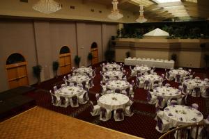 Restaurace v ubytování Decatur Conference Center and Hotel