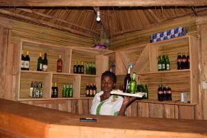 Nápoje v ubytování Hawk's Eye Lodge Bunyonyi