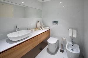 Gallery image of the Quest - Luxury Beach Apartment in Albufeira +26 photos