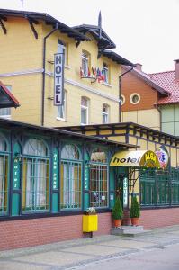 Budynek, w którym mieści się hotel