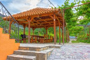 Gallery image of Guesthouse Bato in Virpazar