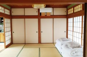 Gallery image of Setouchi Guest House Taiyo and Umi in Mitoyo