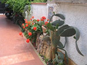 A garden outside Appartamento Vivaldi