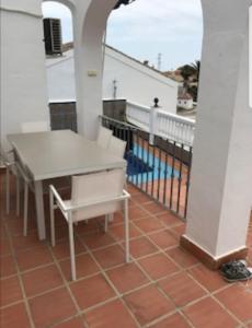 Balkón alebo terasa v ubytovaní ADOSADO EN NERJA URB FLAMINGO