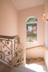 A seating area at Villa Sunset