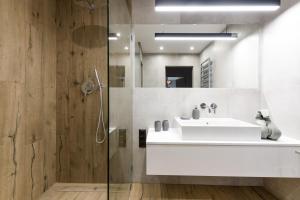Kylpyhuone majoituspaikassa Exclusive Apartment Solna 1
