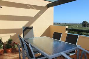 Balkon lub taras w obiekcie Apartamento primera linea Isla Canela