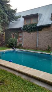 Bazén v ubytování La casa de Hostal del Sol nebo v jeho okolí
