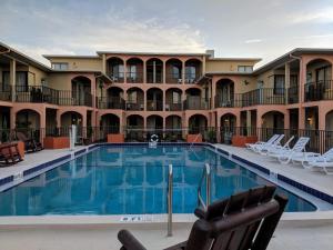 Piscina de la sau aproape de San Marina Motel Daytona