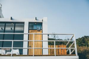 Balkón nebo terasa v ubytování Yellow's Kenting B&B