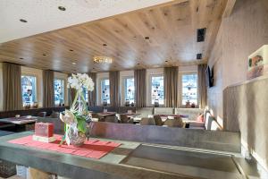 A restaurant or other place to eat at Apart Zwingerhof