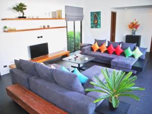 Posezení v ubytování Coco Kamala: Breathtaking villa