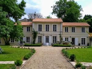 Gallery image of Le Domaine Des Platanes in Bourg-Charente