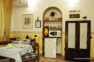 A kitchen or kitchenette at B&B Giuseppe Verdi Még 22 kép