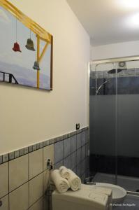 A bathroom at B&B Giuseppe Verdi