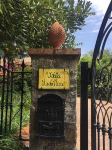 A garden outside Villa Ludoniccò