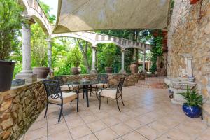 Patio alebo iná vonkajšia časť ubytovania Flateli Anglès