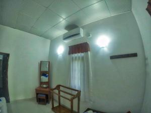 TV a/nebo společenská místnost v ubytování The Otunna Guest House Sigiriya