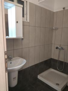Kúpeľňa v ubytovaní Karantola Studios Kallirachi