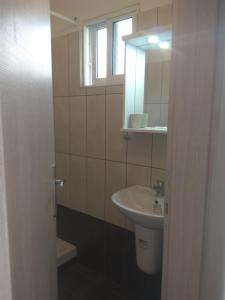 Kúpeľňa v ubytovaní Karantola Studios Kallirachi
