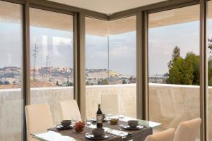 Gallery image of Luxury Two-Bedroom Apartment With Terrace Over Old City View in Jerusalem