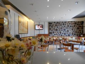 מסעדה או מקום אחר לאכול בו ב-Hotel Ristorante Daino
