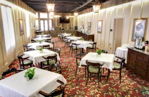 A restaurant or other place to eat at Dauphine Orleans Hotel