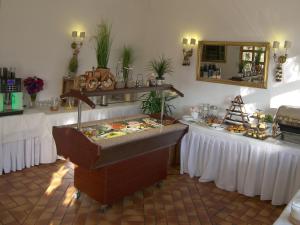 Jídlo v hotelu nebo okolí