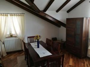Fotografia z galérie ubytovania Apartmani Godinić v Rabe