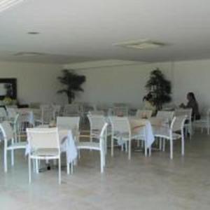 Un restaurante u otro lugar para comer en Playa Dormida Santa Marta