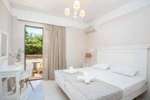 Gambar di galeri bagi Voula Studios di Faliraki +59 gambar