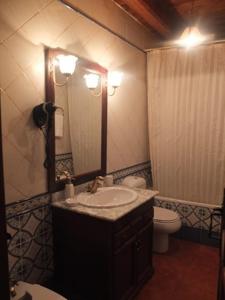 Koupelna v ubytování Casa Gómez + 37 fotografií