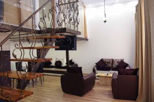 Afbeelding uit fotogalerij van Apartment on Tabidze in Tbilisi City +28 foto's