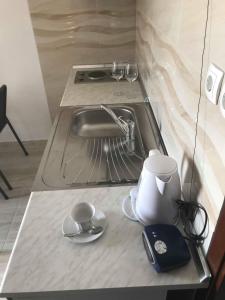 Príslušenstvo na prípravu kávy alebo čaju v ubytovaní Šekler ANTE Tribunj