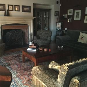 A seating area at Anna's Mansion