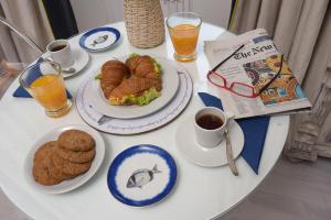 Makanan di atau berdekatan apartmen
