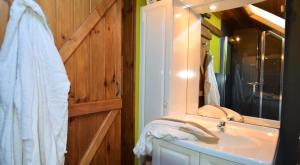 Ванна кімната в Gites-Clairiere-Ardenne