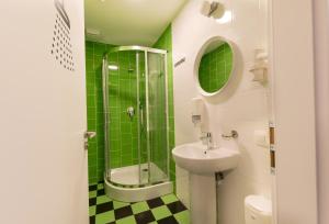 A bathroom at Safestay Bratislava Presidential Palace