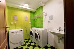 A bathroom at Safestay Bratislava Presidential Palace