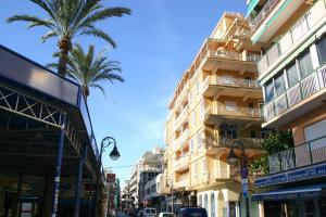 Gallery image of Apartamentos Astoria - Benidorm in Benidorm