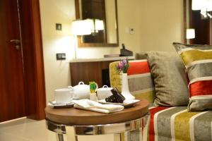 Posezení v ubytování The Envoy Hotel Abuja