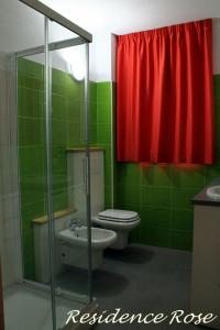 A bathroom at Residence Rose