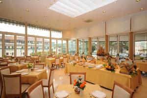 Restaurace v ubytování Grand Hotel Excelsior