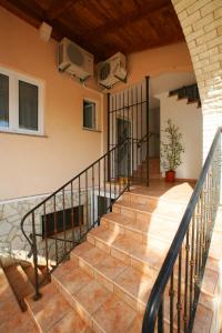 Fotografia z galérie ubytovania Apartments Villa Oliva v destinácii Peroj