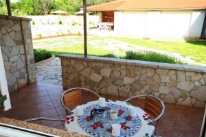 Vonkajšia záhrada v ubytovaní Apartments Villa Oliva