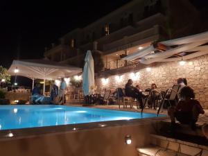Bazén v ubytování Hotel Philip nebo v jeho okolí